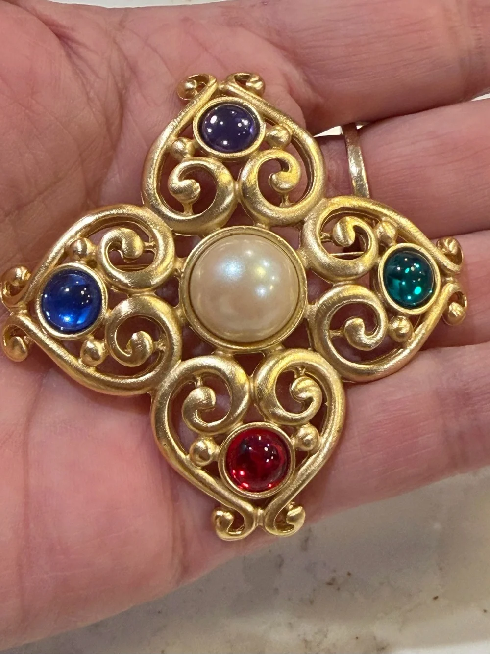 Vintage AVANTE Byzantine Round Cluster Brooch Pearl Jewel Cabochon Pin 80’s Era